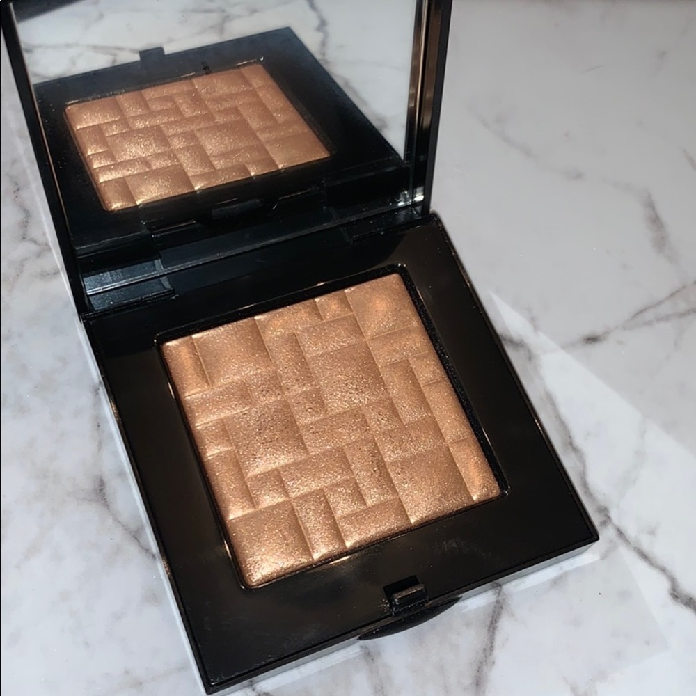 Bobbi Brown Bronze Glow Highlighting Powder